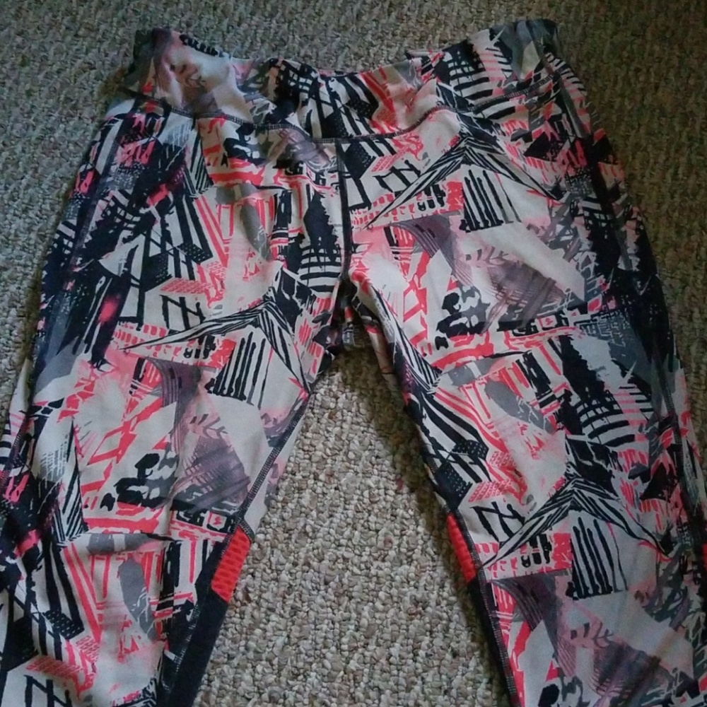 Hot pink crazy designed workout capris